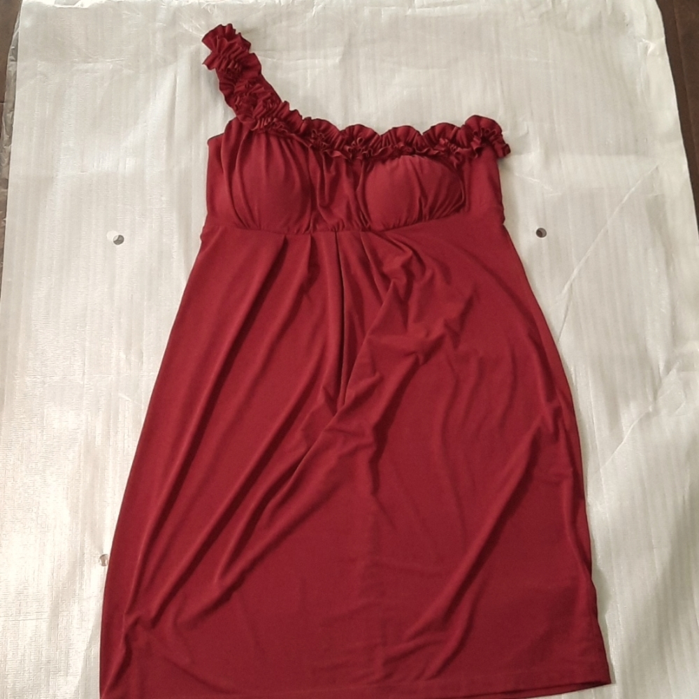 One shoulder flowy dress